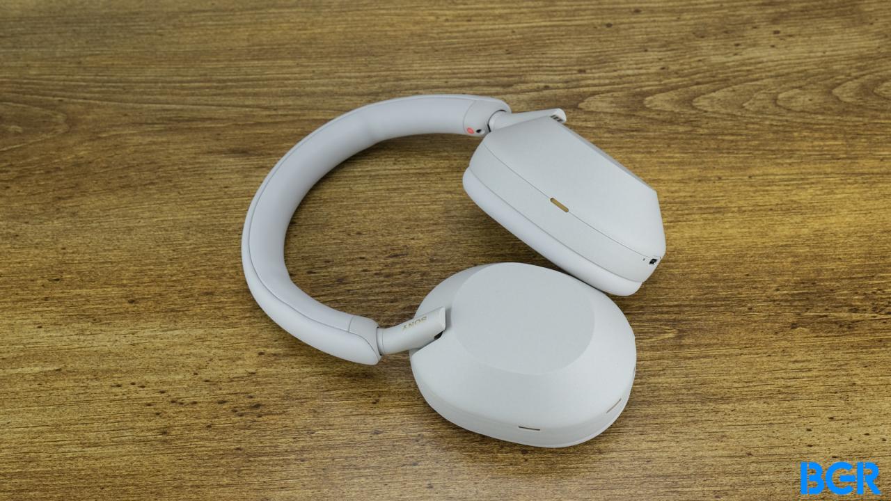 Kualitas mikrofon Sony WH-1000XM6 lebih baik dari AirPods Max