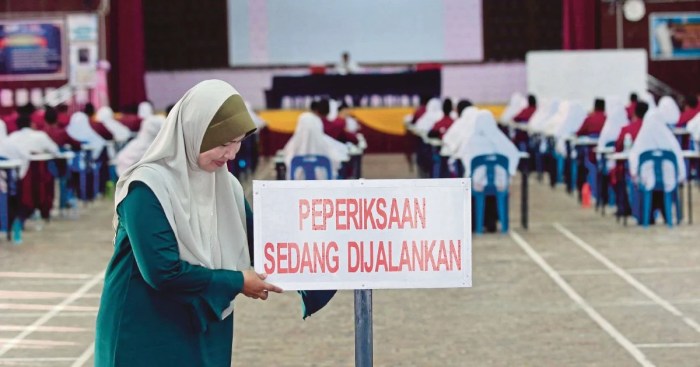 Kebijakan dinas pendidikan terkait komitmen SPMB yang tidak memuaskan wali murid