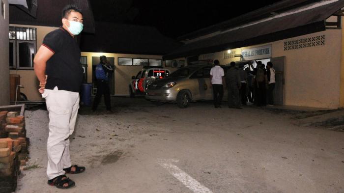 Pasca-Baku Tembak, Jenazah Anak Buah Santoso Dibawa ke Palu - Regional ...