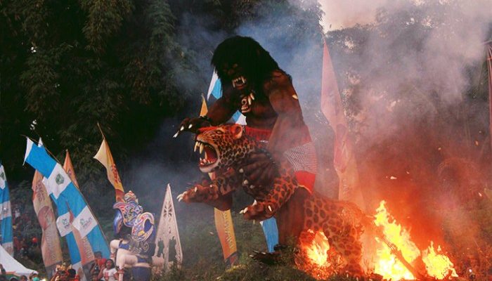 Biaya Ritual Malam 1 Suro di Gunung Kawi