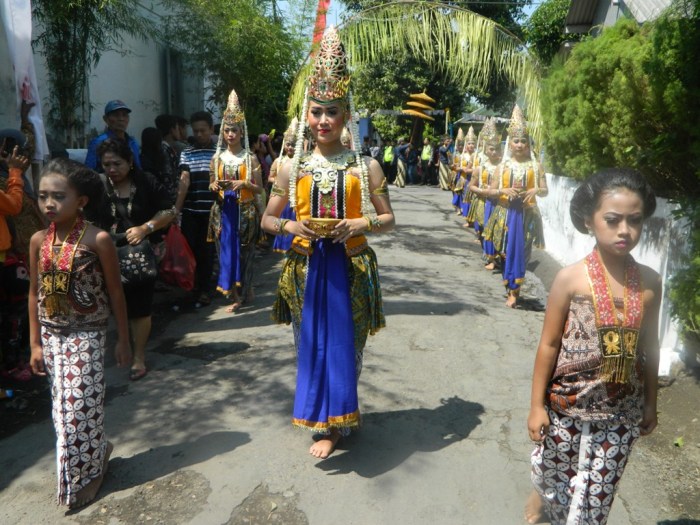 Arti ritual malam 1 suro bagi masyarakat sekitar gunung kawi