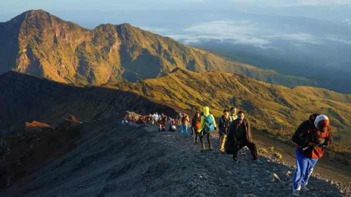 Mount Rinjani Trekking Tour Package - Rinjani Trekking
