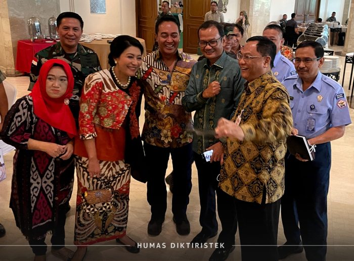 Aktivitas keluarga dalam perayaan pentacostas 2025