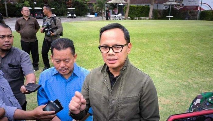 Tanggapan Partai Politik Terhadap Retret Kepala Daerah