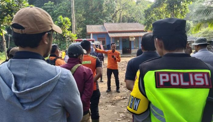 Pencarian dan Penyelamatan Wisatawan Hanyut Pantai Ungapan Malang