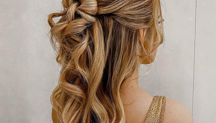 Model Rambut Asmirandah untuk Acara Formal dan Semi Formal