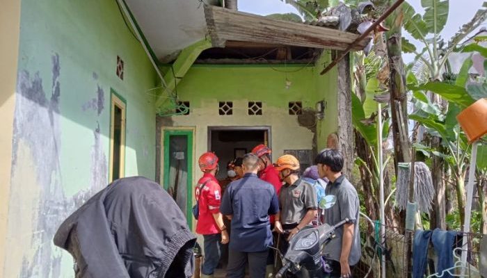 Dampak Psikologis Perusakan Rumah Warga Sukabumi