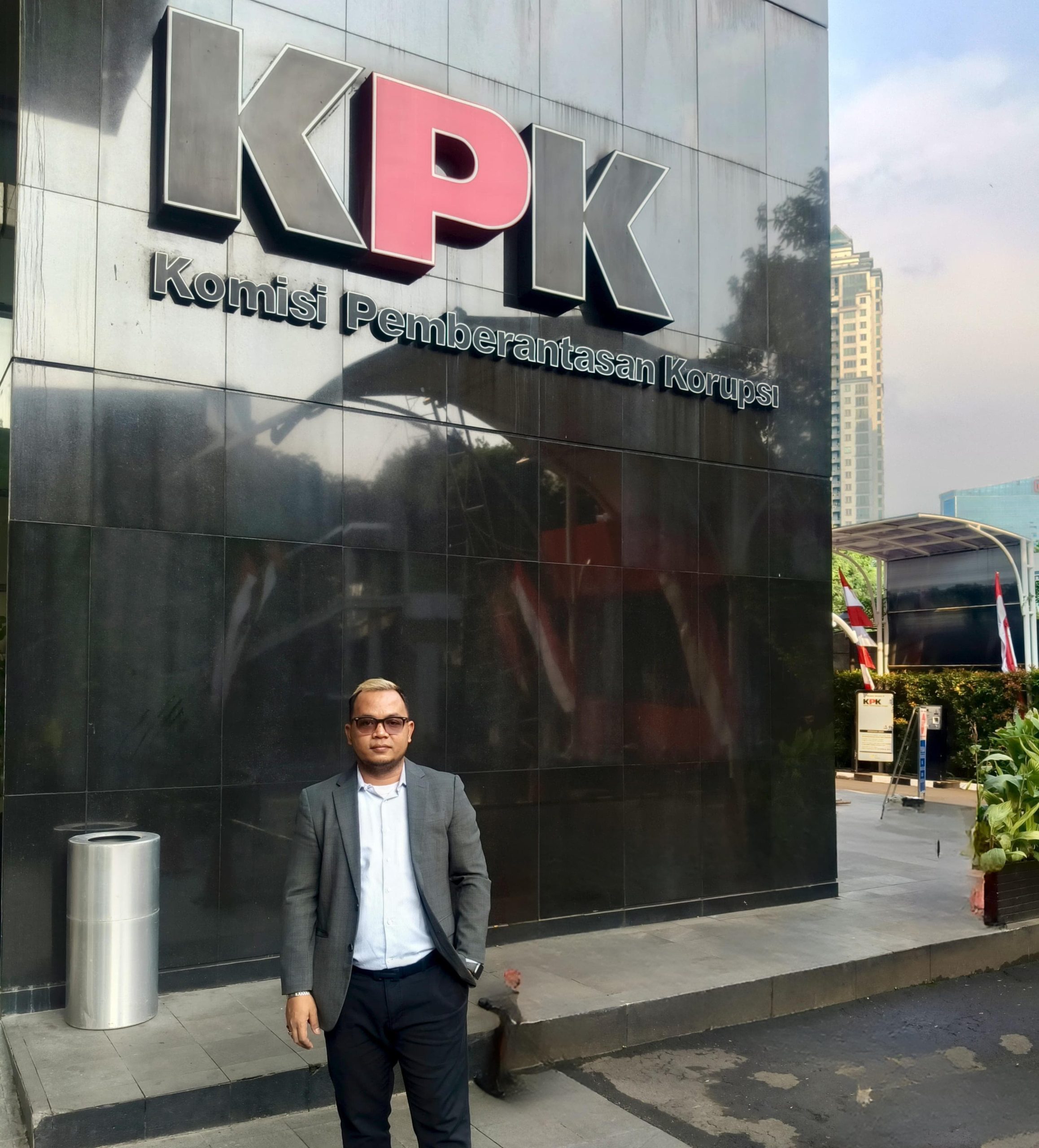 Ilustrasi gedung KPK RI dengan sorotan isu LHKPN, dilaporkan LBH Kantara terkait pejabat teras Aceh Tamiang.