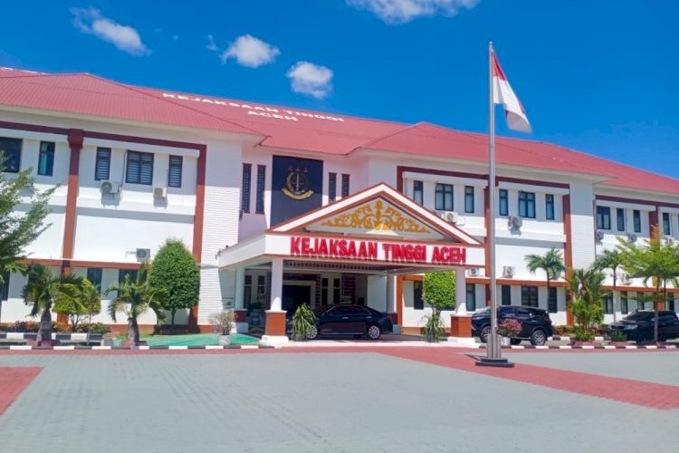 Mutasi besar-besaran Kejaksaan Republik Indonesia, Jaksa Agung ST Burhanuddin mengganti sejumlah Kepala Kejaksaan Negeri di Aceh untuk memperkuat penegakan hukum dan penyegaran organisasi.