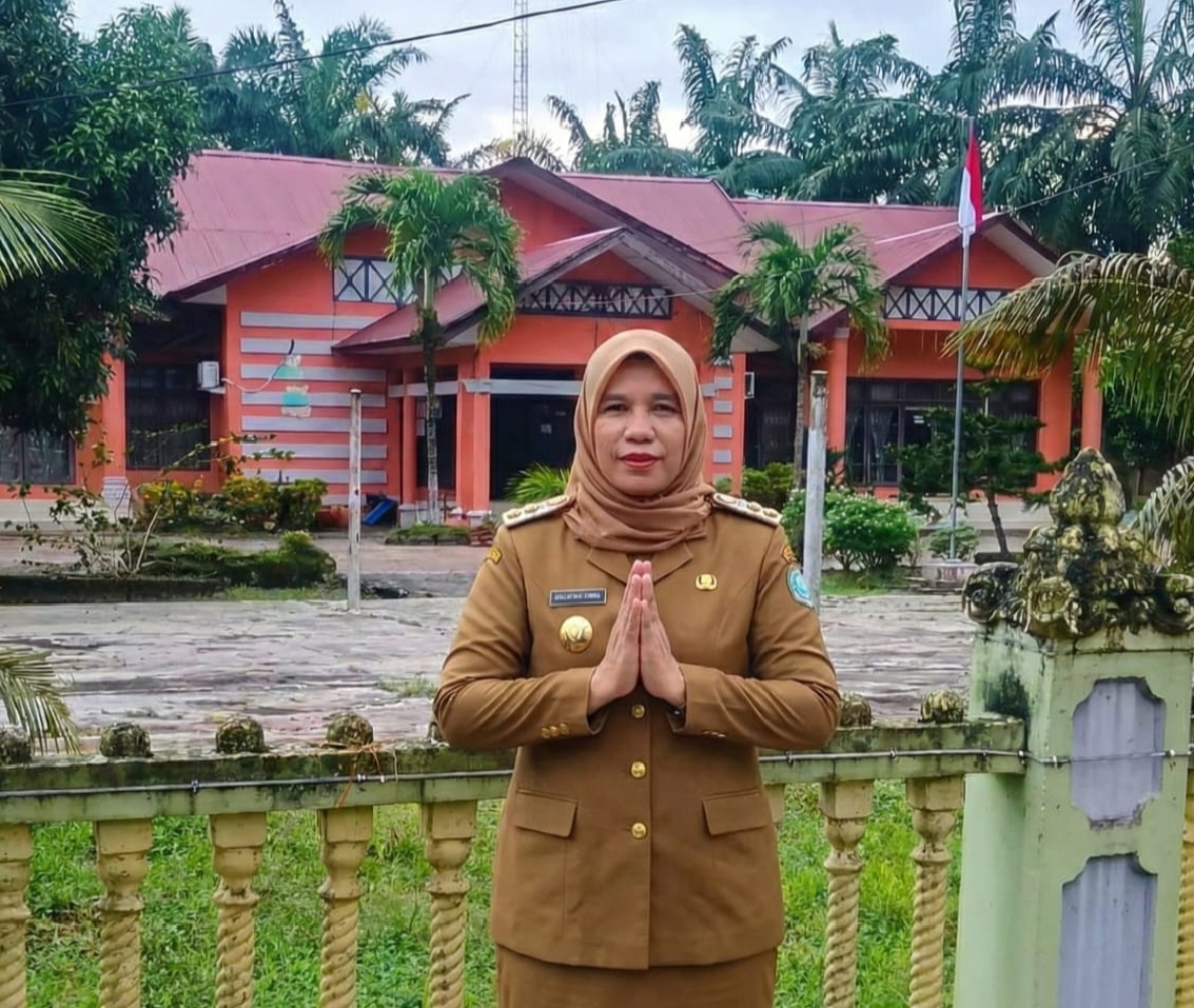 “Tim SAR mengevakuasi korban banjir dan longsor di Aceh saat layanan kesehatan lumpuh dan warga mengungsi ke tenda darurat di berbagai kecamatan.”