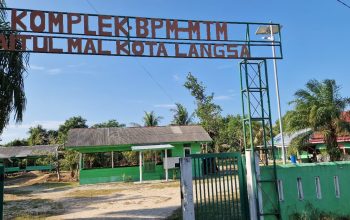 Pemandangan deretan rumah bantuan mualaf di Kompleks BPM–MTM Baitul Mal Kota Langsa, Gampong Seuriget, yang diduga dihuni oleh pihak yang tidak berhak.