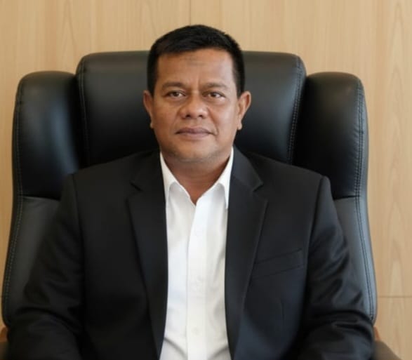 Direktur Eksekutif LSM Gadjah Puteh Sayed Zahirsyah Almahdaly memberikan pernyataan terkait etika pejabat publik di Aceh.