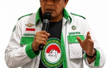 Direktur Eksekutif Gadjah Puteh Sayed Zahirsyah mengkritik keras sikap diam tujuh anggota DPRA Dapil 7 terkait pencoretan Kota Langsa dari bantuan bencana Rp10 miliar oleh BPSDM Aceh.