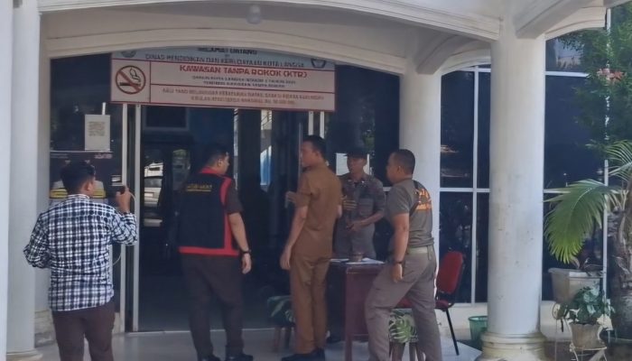 BREAKING NEWS! Tim Pidsus Kejari Langsa Geledah Kantor Disdik dan Dua Rumah, Kasus Revitalisasi Sekolah Memanas
